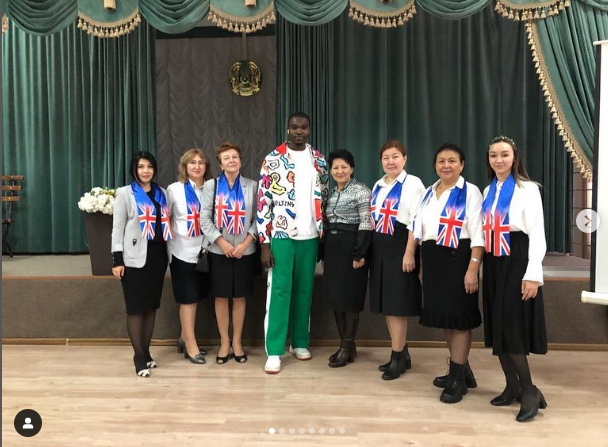 В нашей школе продолжает работу кружок "Speaking club" 26.11.2022 в нашей школе побывал учитель английского языка Угвуке Майкл.