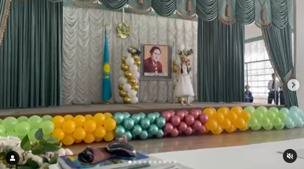 Жетісу ауданы, №87 мектепте ақиық ақын М.Мақатаевқа арналған "Хан Тәңірінің мұзбалағы" атты әдеби-сазды кеш болып өтті.