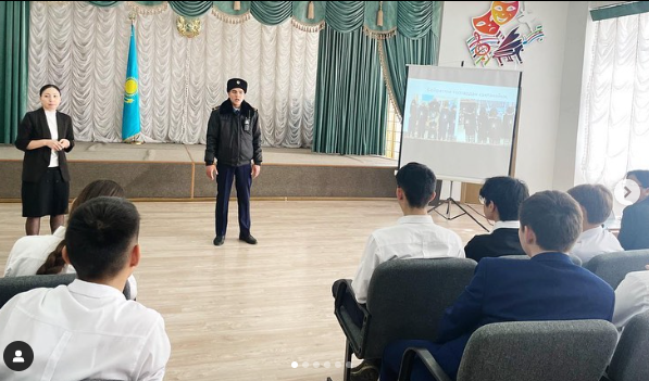 Алматы қаласы Жетісу ауданы #87 ЖББ мектепте 9-10 сынып оқушылар арасында "Бейресми топтартардан сақтанайық!" тақырыбында мектеп инспекторы Түгелбай Жамбыл Айтмұратұлы мен педагог- психолог Анар Уралғазықызы прафилактикалық әңгіме- дәріс жүргізді.
