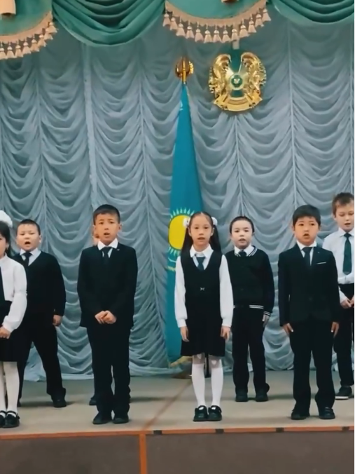 “Жеңіс деген шат күлкісі баланың”