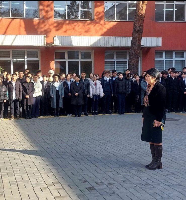 📌 21 октября в КГУ ОШ №87 проведена сейсмотренировка. Цель мероприятия – отработка действий учащихся и сотрудников в случае чрезвычайной ситуации. ✅ Ученики и педагоги показали организованность и внимательность, закрепили навыки безопасной эвакуации